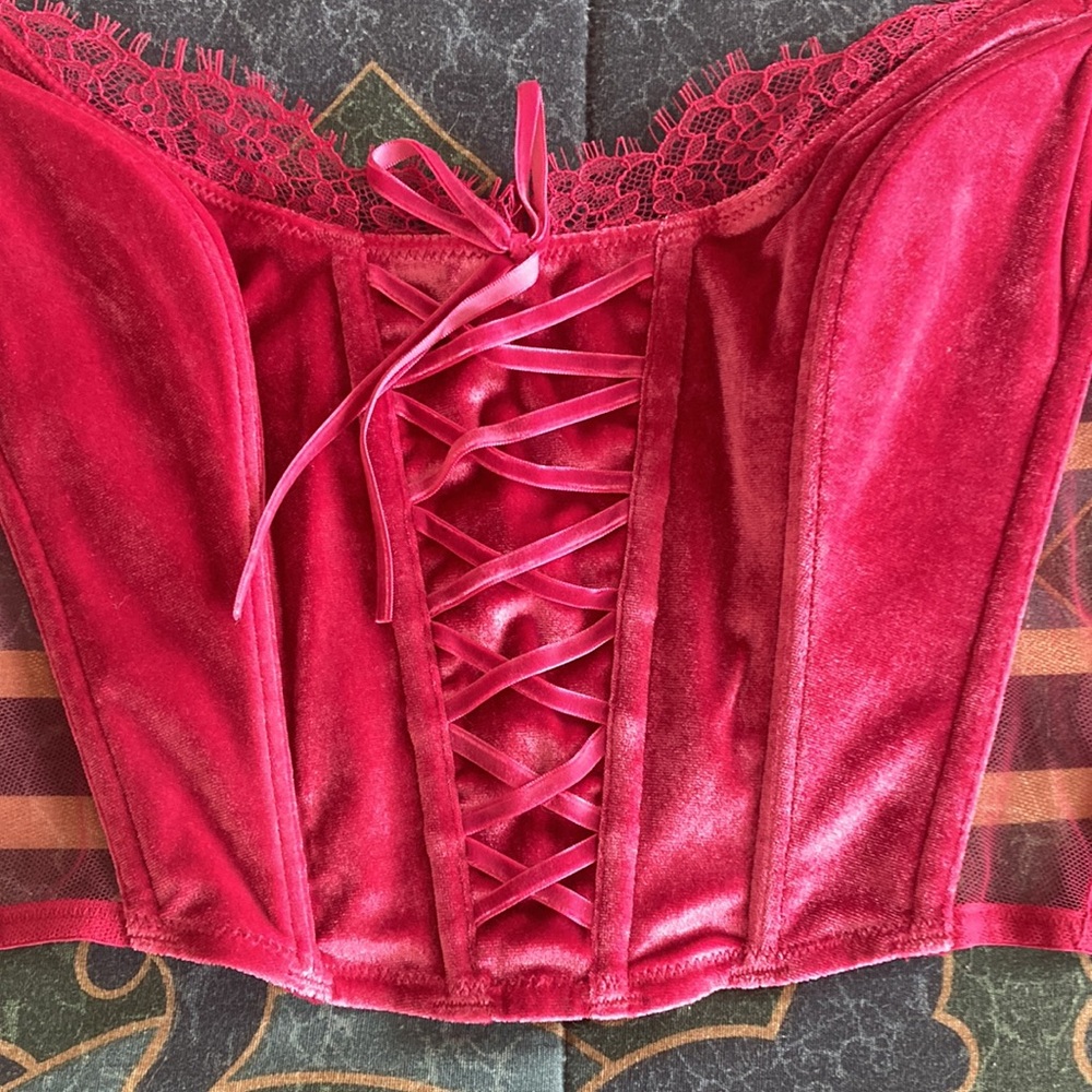 Victoria’s Secret Corset Top - Picture 2 of 4